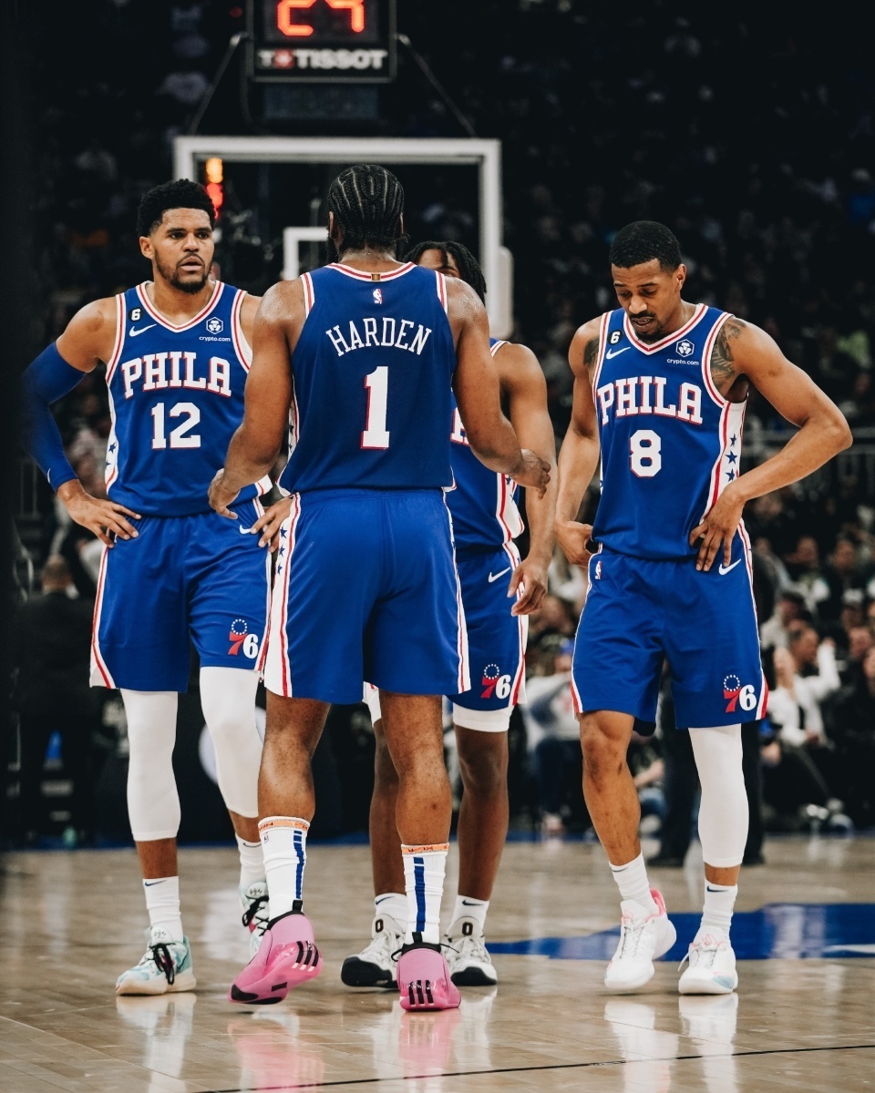 76人更新伤情报告,15人全可出战,最强阵容冲击开门红——顶端新闻