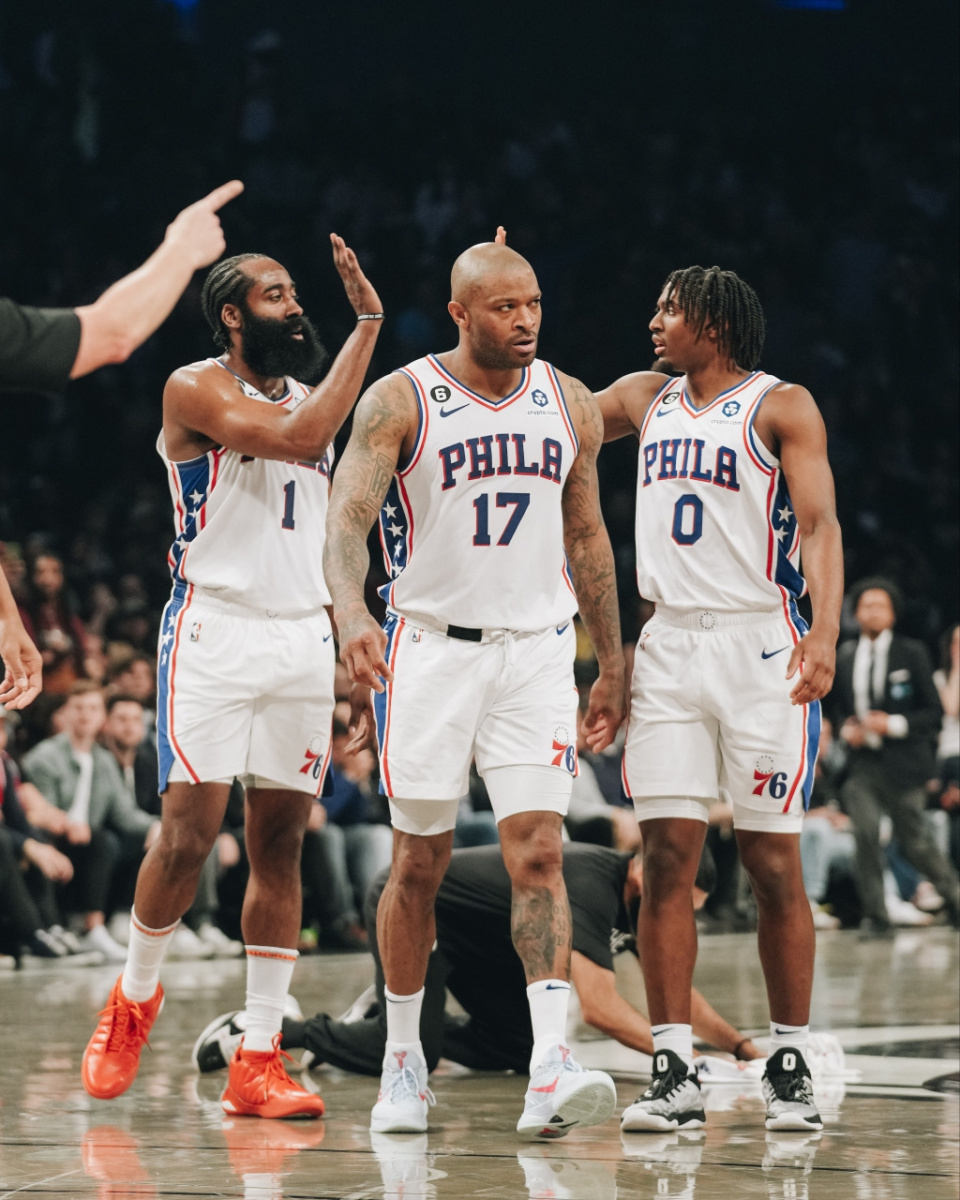 76人遭重大打击,恩比德缺席g4,哈登单核带队力争横扫——顶端新闻