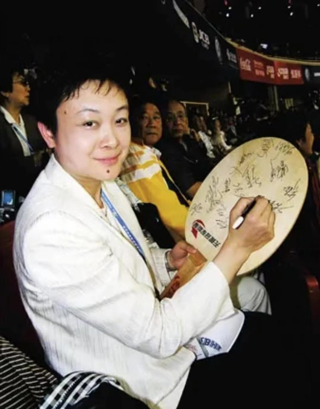 30年前战胜邓亚萍并高喊"呦西"的小山智丽,现状如何了?